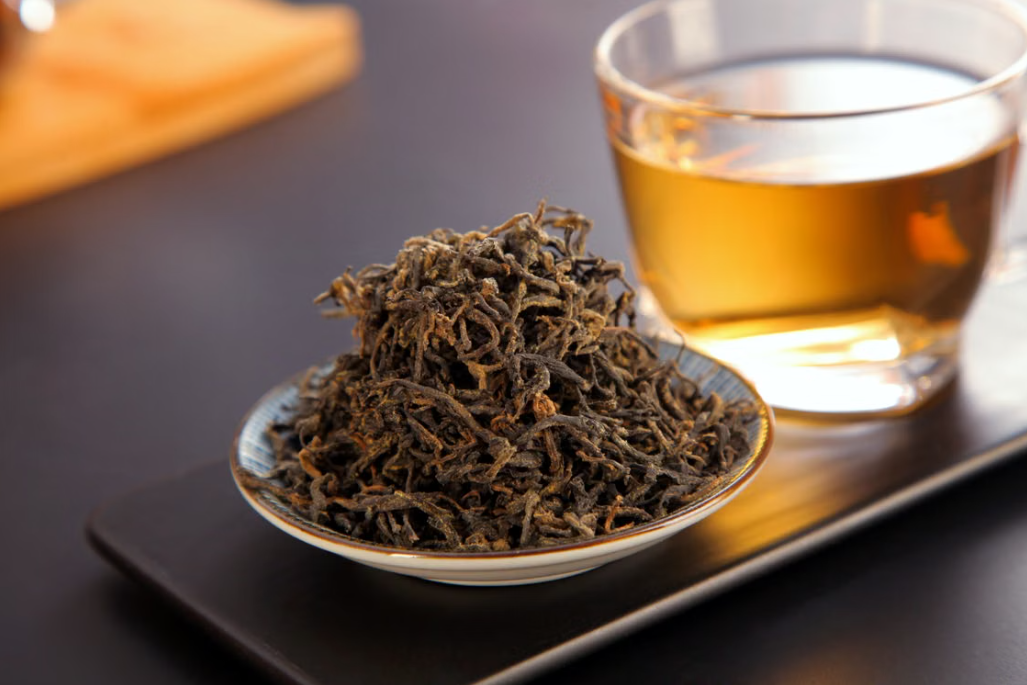 Premium Curled Black Tea (Dry Leaves & Brewed Infusion)